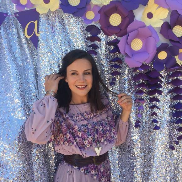 Meet your Posher, Amanda - Picture 1 of 1